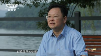 尊龙凯时人生就博官网登录董事长李良彬—— 世间的路有千万条 我只选一条